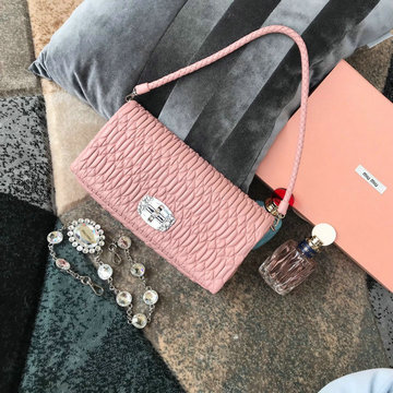 ミュウミュウ MIUMIU 99-MM5BD233ZYF　2022年最新入荷 アイコニック クリスタル レザー バッグ ホーボーバッグ 肩掛け ショルダーバッグ クロスボディバッグ