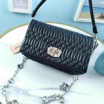 ミュウミュウ MIUMIU 99-MM5BH012BK　2022年最新入荷 ホーボーバッグ 肩掛け ショルダーバッグ レディースかばん マテラッセ レザー