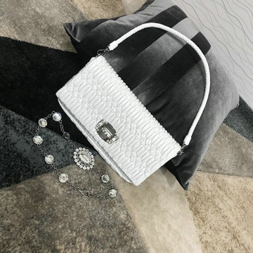 ミュウミュウ MIUMIU 99-MM5BD233ZBS　2022年最新入荷 アイコニック クリスタル レザー バッグ ホーボーバッグ 肩掛け ショルダーバッグ クロスボディバッグ