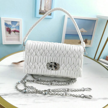 商品名称：ミュウミュウ MIUMIU 99-MM5BH012BS　2022年最新入荷 ホーボーバッグ 肩掛け ショルダーバッグ レディースかばん マテラッセ レザー