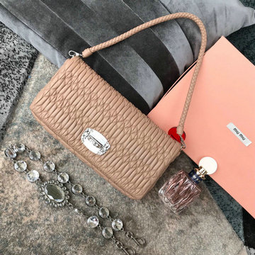 ミュウミュウ MIUMIU 99-MM5BD233ZXS　2022年最新入荷 アイコニック クリスタル レザー バッグ ホーボーバッグ 肩掛け ショルダーバッグ クロスボディバッグ