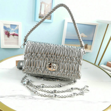 商品名称：ミュウミュウ MIUMIU 99-MM5BH012YS　2022年最新入荷 ホーボーバッグ 肩掛け ショルダーバッグ レディースかばん マテラッセ レザー