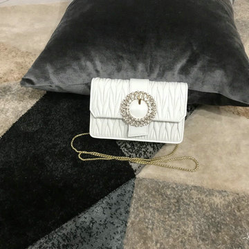 ミュウミュウ MIUMIU 99-MM5BH095BS　2022年最新入荷 斜め掛け ショルダーバッグ クロスボディバッグ レディースかばん チェーンポッチ マテラッセ レザー