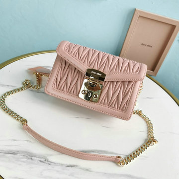 ミュウミュウ MIUMIU 99-MM5BH099FH　2022年最新入荷 斜め掛け ショルダーバッグ クロスボディバッグ レディースかばん チェーンポッチ マテラッセ レザー