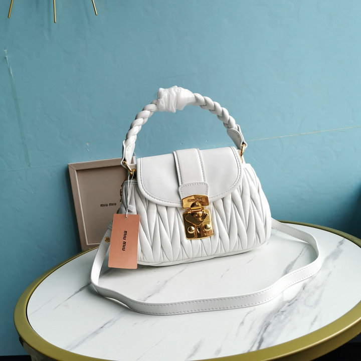 ミュウミュウ MIUMIU 99-MM5BH188BS　2022年最新入荷 コファー ハンドバッグ トートバッグ 2way 斜め掛け ショルダーバッグ クロスボディバッグ レディースかばん