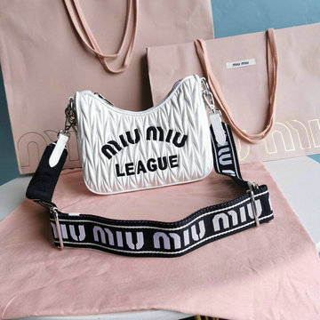 ミュウミュウ MIUMIU 99-MM5BH211PBS　2022年最新入荷 シーレ 斜め掛け ショルダーバッグ クロスボディバッグ レディースかばん マテラッセ レザー