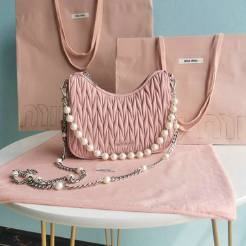 ミュウミュウ MIUMIU 99-MM5BH211QFH　2022年最新入荷 斜め掛け ショルダーバッグ クロスボディバッグ レディースかばん マテラッセレザー