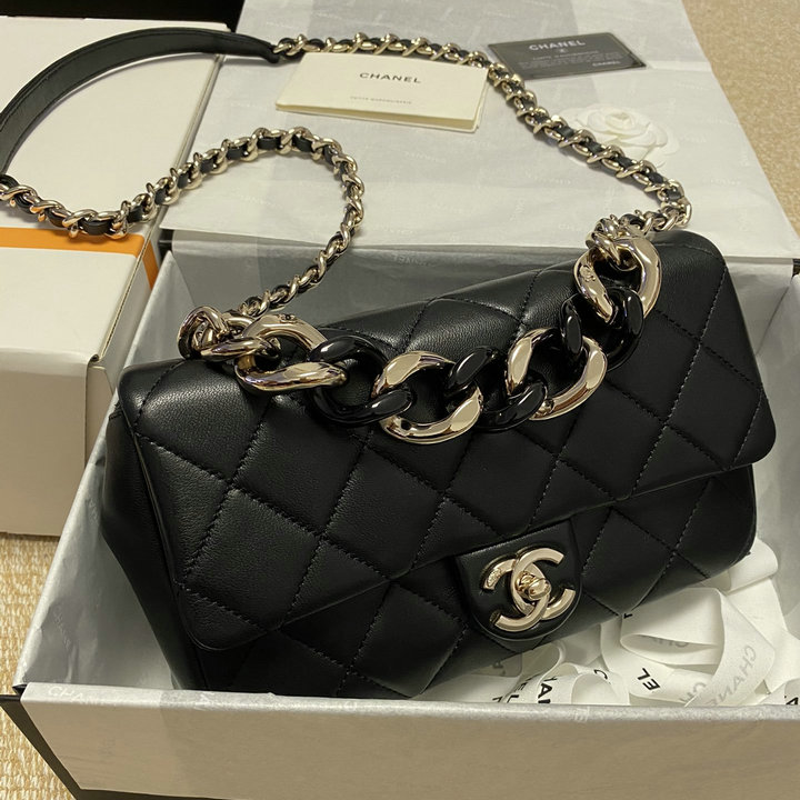 シャネル CHANEL CC-CH1353BK　2022年最新入荷 クラシック フラップバッグ 斜め掛け ショルダーバッグ クロスボディバッグ レディースかばん ラムスキン
