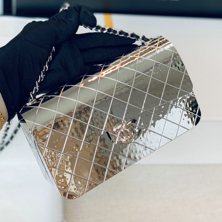 シャネル CHANEL CC-CH3013YS　2022年最新入荷 イヴニング バッグ ミニ 斜め掛け ショルダーバッグ クロスボディバッグ レディースかばん メタル