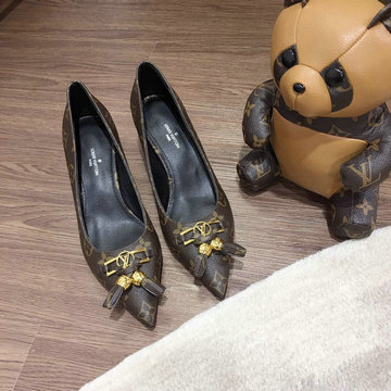 ルイヴィトン LOUISVUITTON 26-LVJ22015　2022年夏最新入荷 ローヒールシューズ パンプス ピンヒール レディースシューズ カジュアルシューズ