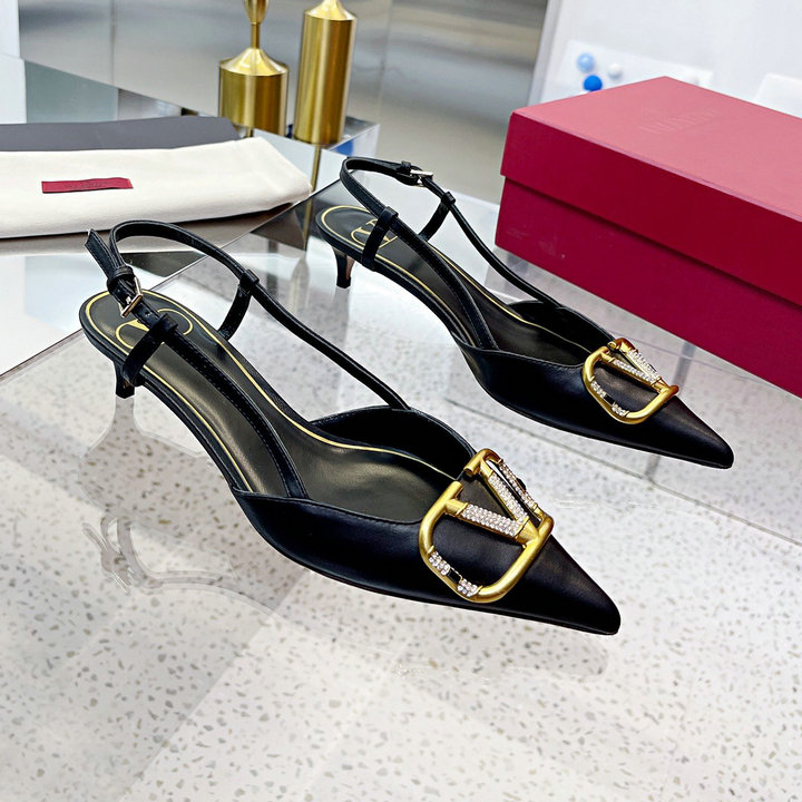 商品名称：ヴァレンティノ Valentino 26-VTJ22002KK　2022年最新入荷 ガラヴァーニ Vロゴ シグネチャーパンプス スリングバック ローヒールシューズ ピンヒール とんがりトウ