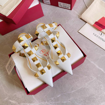 商品名称：ヴァレンティノ Valentino 26-VTJ22008DBS　2022年最新入荷 ローマンスタッズ パンプス ローヒール サンダル ピンヒール とんがりトウ レディースシューズ 靴