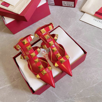 商品名称：ヴァレンティノ Valentino 26-VTJ22008DRD　2022年最新入荷 ローマンスタッズ パンプス ローヒール サンダル ピンヒール とんがりトウ レディースシューズ 靴
