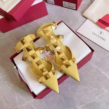 商品名称：ヴァレンティノ Valentino 26-VTJ22008DYL　2022年最新入荷 ローマンスタッズ パンプス ローヒール サンダル ピンヒール とんがりトウ レディースシューズ 靴