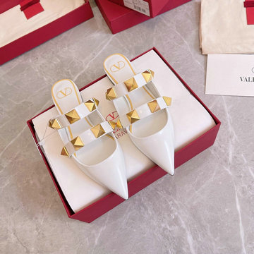 ヴァレンティノ Valentino 26-VTJ22009BS　2022年最新入荷 ローマンスタッズ パンプス フラットミュール スライドサンダル とんがりトウ レディースシューズ 靴