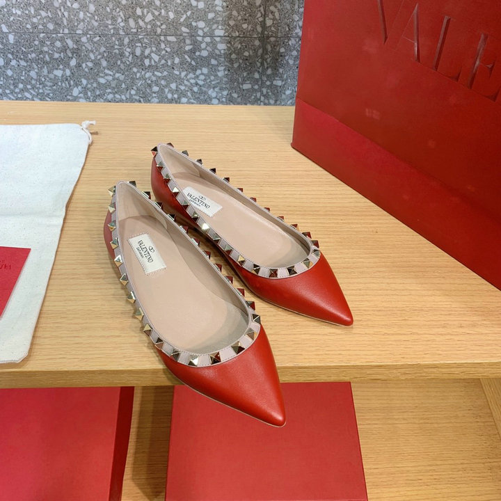 ヴァレンティノ Valentino 26-VTJ22011PRD　2022年最新入荷 ローマンスタッズ バレリーナ フラットパンプス フラットシューズ ローファー レディースシューズ 靴