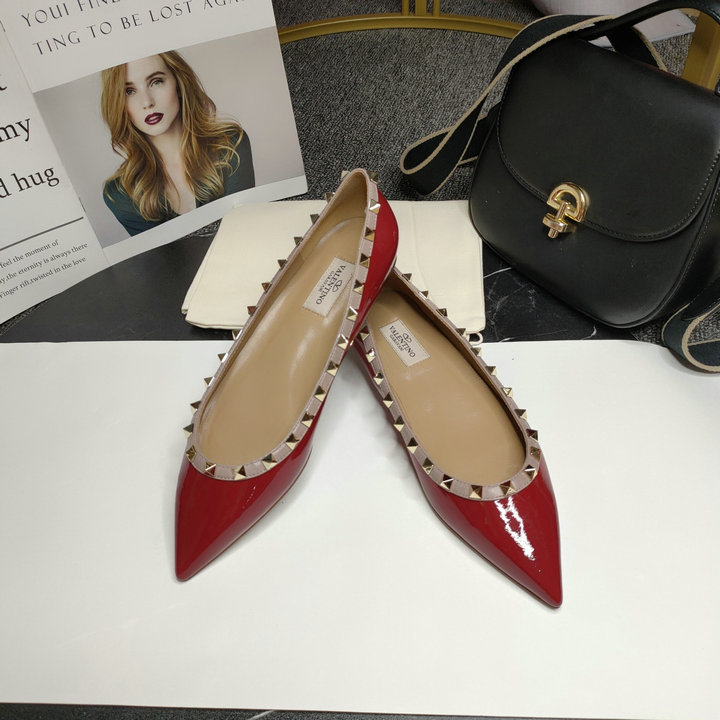 商品名称：ヴァレンティノ Valentino 26-VTJ22011QAR　2022年最新入荷 ローマンスタッズ バレリーナ フラットパンプス フラットシューズ ローファー レディースシューズ 靴