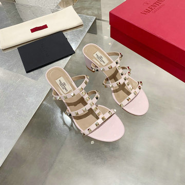 商品名称：ヴァレンティノ Valentino 26-VTJ22027JF　2022年最新入荷 ローマンスタッズ スライドサンダル ローヒールシューズ スクエアヒール ミュール