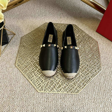商品名称：ヴァレンティノ Valentino 26-VTJ22017　2022年最新入荷 スタッズ パドリーユパンプス ローファー フラットシューズ カジュアルシューズ レディースシューズ 靴