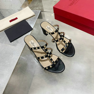 ヴァレンティノ Valentino 26-VTJ22027JK　2022年最新入荷 ローマンスタッズ スライドサンダル ローヒールシューズ スクエアヒール ミュール