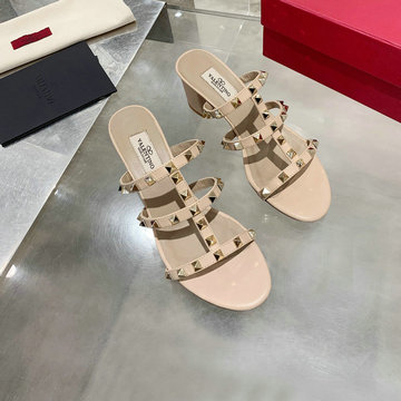 商品名称：ヴァレンティノ Valentino 26-VTJ22027JL　2022年最新入荷 ローマンスタッズ スライドサンダル ローヒールシューズ スクエアヒール ミュール