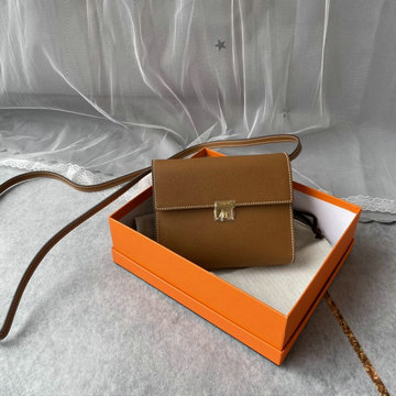 エルメスHERMES 063-HCL16SJJZ　2022最新入荷 クリック スクエアバッグ 斜め掛け ショルダーバッグ チェーンウォレット クロスボディバッグ ヴォーエプソン