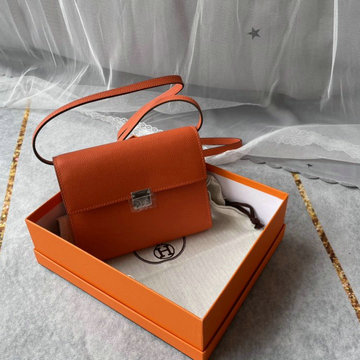 エルメスHERMES 063-HCL16SYCS　2022最新入荷 クリック スクエアバッグ 斜め掛け ショルダーバッグ チェーンウォレット クロスボディバッグ ヴォーエプソン