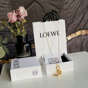 ロエベ LOEWE YXBL-XLLE22001　2022年最新入荷 アナグラム スタッド ネックレス スクエア ペンダント ロングチェーン アクセサリー ジュエリー