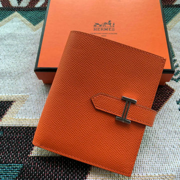 エルメス HERMES 063-HES20003SYCS　2022年最新入荷 ベアン コンパクト 二つ折り短財布 ショートウォレット 札入れ 小銭入れ カードケース ヴォーエプソン
