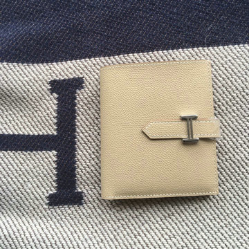 エルメス HERMES 063-HES20003SYBH　2022年最新入荷 ベアン コンパクト 二つ折り短財布 ショートウォレット 札入れ 小銭入れ カードケース ヴォーエプソン