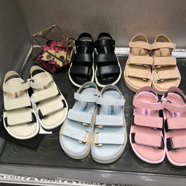 シャネル CHANEL 26-CHJ22003P　2022年春夏最新入荷 スリングバック 厚底サンダル サマーサンダル ビーチサンダル レディースシューズ カーフレザー