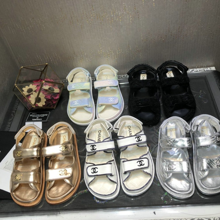 商品名称：シャネル CHANEL 26-CHJ22003Q　2022年春夏最新入荷 スリングバック 厚底サンダル サマーサンダル ビーチサンダル レディースシューズ カーフレザー