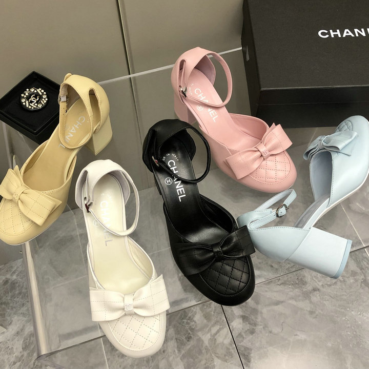 シャネル CHANEL 26-CHJ22015　2022年春夏最新入荷 ハイヒールシューズ スクエアヒール リボン付き サンダル レディースシューズ ラムスキン