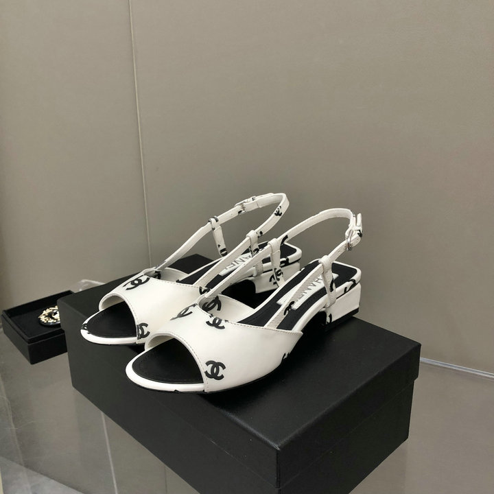 シャネル CHANEL 26-CHJ22016B　2022年春夏最新入荷 スリングバック ローヒールサンダル サマーサンダル ビーチサンダル レディースシューズ カーフレザー