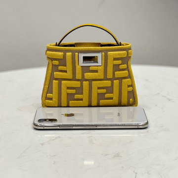 商品名称：フェンディ FENDI 168-FD8523YL　2022年最新入荷 ピーカーブー ミニ ハンドバッグ 2way 斜め掛け ショルダーバッグ クロスボディバッグ チェーンポーチ レディースかばん