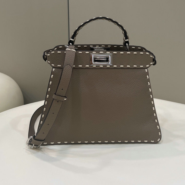商品名称：フェンディ FENDI 168-FD80013HS　2022年最新入荷 ピーカブー アイシーユー ミディアム トートバッグ セレリアバッグ 2way 斜め掛け ショルダーバッグ クロスボディバッグ