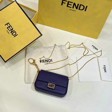 フェンディ FENDI 168-FD0136PSL　2022年最新入荷 バゲットポーチ ミニ クラッチバッグ 小銭入れ 短財布 手持ちかばん チェーンウォレット 斜め掛け ショルダーバッグ