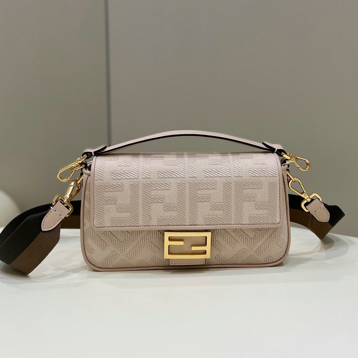 商品名称：フェンディ FENDI 168-FD0159AQF　2022年最新入荷 バゲット トップハンドルバッグ 2way 斜め掛け ショルダーバッグ カーフレザー レディースかばん クロスボディバッグ