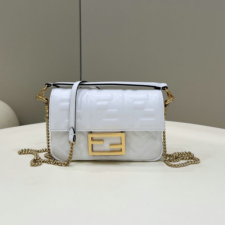 商品名称：フェンディ FENDI 168-FD0191SBS　2022年最新入荷 バゲット トップハンドルバッグ 2way 斜め掛け ショルダーバッグ レディースかばん クロスボディバッグ ラムスキン