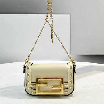 商品名称：フェンディ FENDI 168-FD836BS　2022年最新入荷 バゲットポーチ ミニ チェーンポーチ イブニングバッグ 手持ちかばん クラッチバッグ レザー