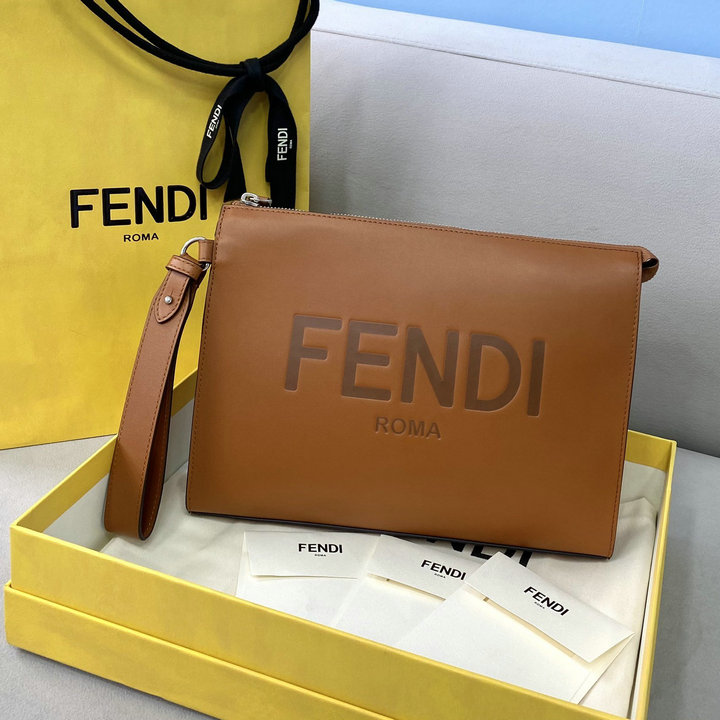 フェンディ FENDI 168-FD8351AKF　2022年最新入荷 フラット スリム クラッチ ストラップ付き 手持ちかばん メンズかばん セカンドバッグ