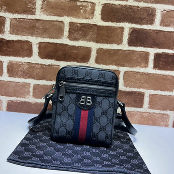 グッチ GUCCI 057-GG680129BBK　2022年最新作 GGスプリーム オフィディア 斜め掛け ショルダーバッグ クロスボディバッグ キャメラバッグ キャンパス