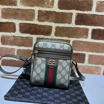 グッチ GUCCI 057-GG680129BKF　2022年最新作 GGスプリーム オフィディア 斜め掛け ショルダーバッグ クロスボディバッグ キャメラバッグ キャンパス