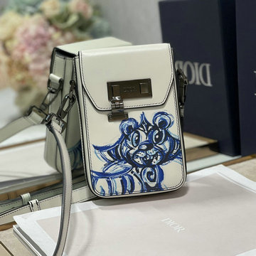 商品名称：クリスチャンディオール CHRISTIAN DIOR 99-CD3450PBS　2022年最新入荷 携帯ケース 斜め掛け ショルダーバッグ フォンケース クロスボディバッグ カーフレザー