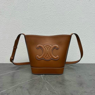 セリーヌ CELINE XX-CE198243PZS　2022年最新入荷 スモール バケットバッグ キュイル トリオンフ 斜め掛け ショルダーバッグ クロスボディバッグ レディースかばん