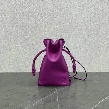 ロエベ LOEWE ZZ-LE41110QZ　2022年最新入荷 フラメンコポケット 斜め掛け ショルダーバッグ ドローストリングバッグ クロスボディバッグ ナパカーフレザー
