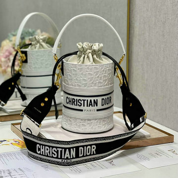 クリスチャンディオール CHRISTIAN DIOR 025-CD6300YBS　2022年最新入荷 ヴァイブ バゲットバッグ 斜め掛け ショルダーバッグ クロスボディバッグ レディースかばん