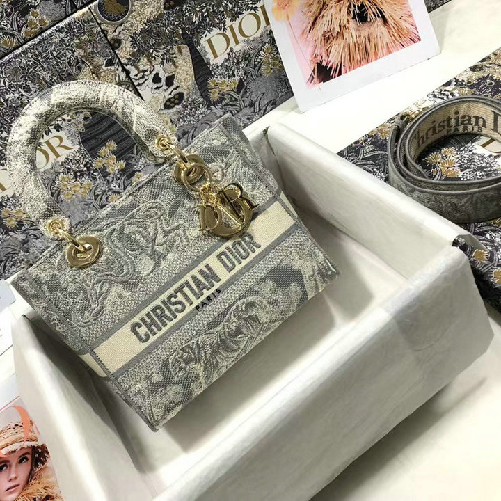 商品名称：クリスチャンディオール CHRISTIAN DIOR 025-CD0565BHHS　2022最新入荷 Lady トップハンドルバッグ トートバッグ 2way 斜め掛け ショルダーバッグ