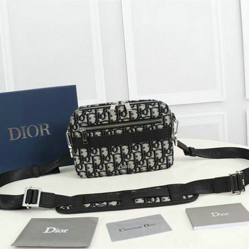 クリスチャンディオール CHRISTIAN DIOR 025-CD20603BLK　2022最新入荷 キャメラバッグ 斜め掛け ショルダーバッグ クロスボディバッグ スクエアバッグ カーフレザー