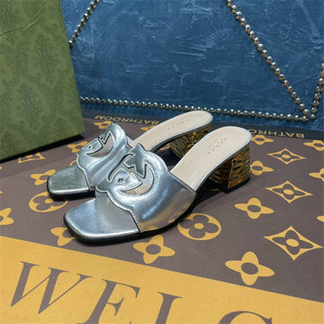 グッチ GUCCI 26-GGJ22044ZPY　2022年最新入荷 インターロッキングG カットアウト ウィメンズ スライドサンダル ローヒールミュール レディースシューズ 靴